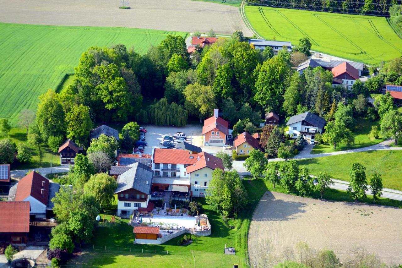 Hotel Gasthof-Strasser Tumeltsham Zewnętrze zdjęcie